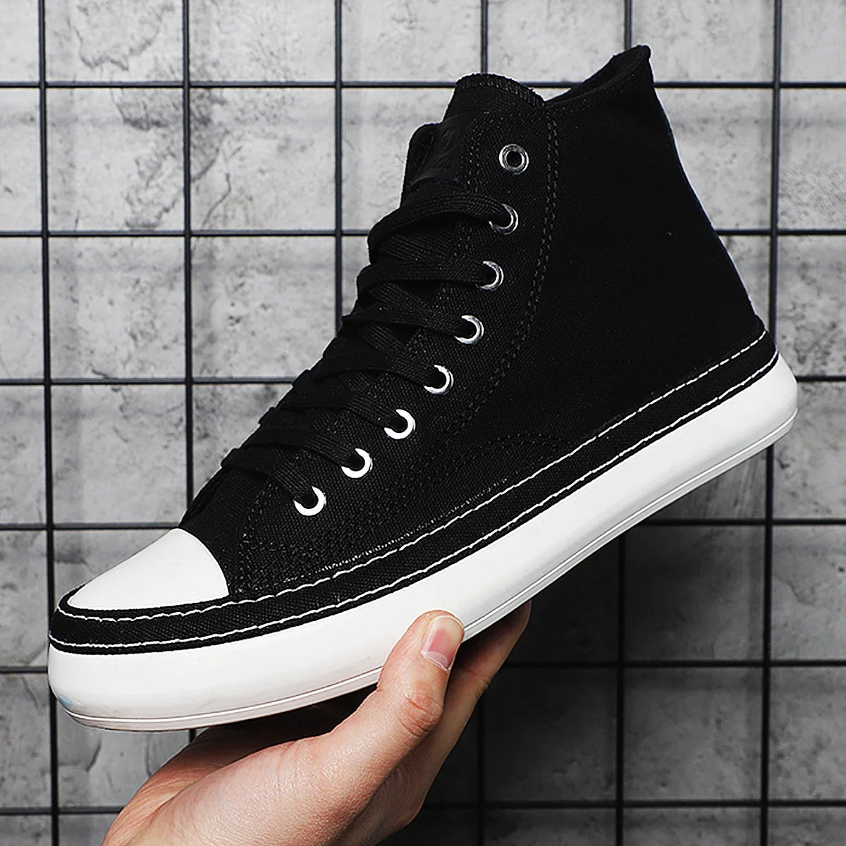 2023 Men's High Top Canvas Shoes Black White Men Casual Sneakers Fashion Lace-up Vulcanize Shoes Cool Street Sports Brand Flats